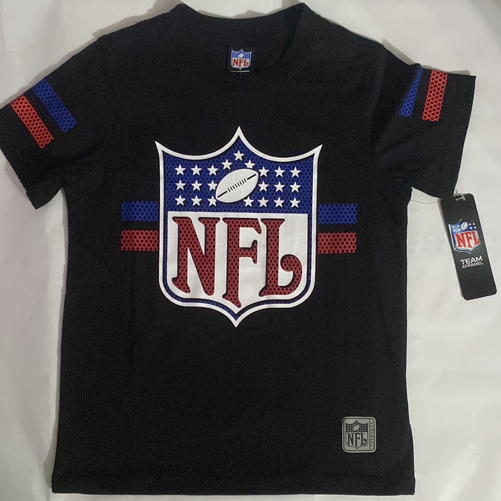 NFL TEAM APPAREL KIDS T-SHIRT, Size 8, 60% COTTON
40% POLYESTER NWT